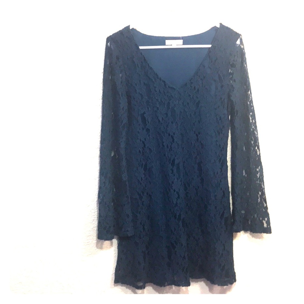 Long-sleeved mini dress